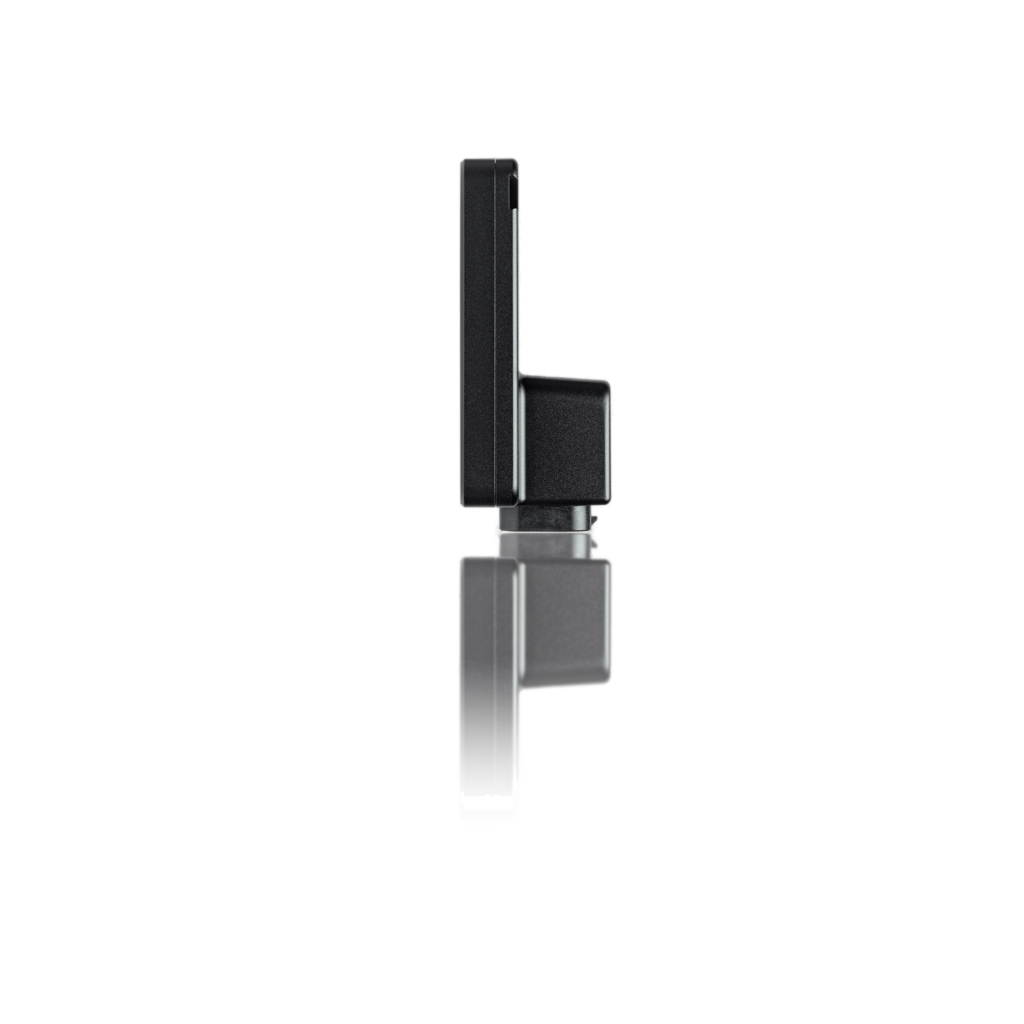 EMU Pro 16_ ortho_right