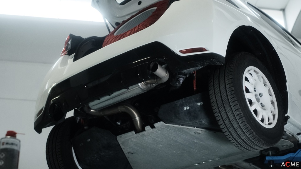 Toyota Yaris GR MK1 - Centrale senza silenziatore + terminale silenziato Ø63.5mm Stratodesign singola uscita