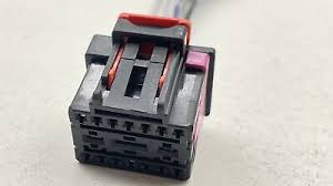 Connettore FEP 17 vie p.f. VW restricted
