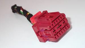 Connettore FEP 17 vie p.f. rosso VW restricted